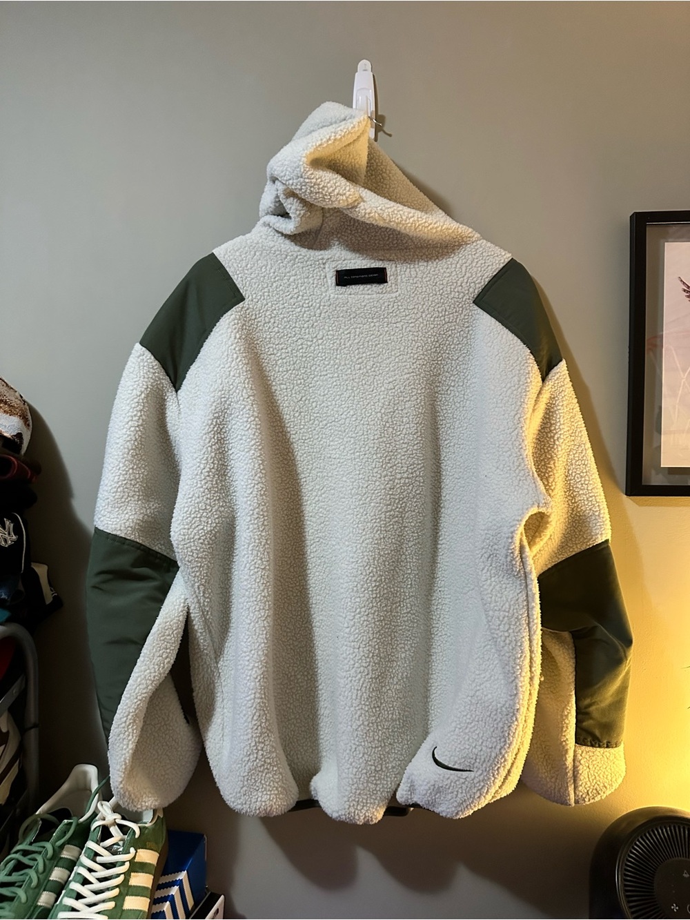 Nike ACG Cream Sherpa Ninja Fleece Jacket - Picture 5 of 9